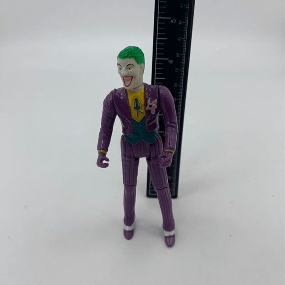 Vintage 1989 Toy Biz‎ DC Comics Super Heroes THE JOKER Action Figure - Picture 8 of 8